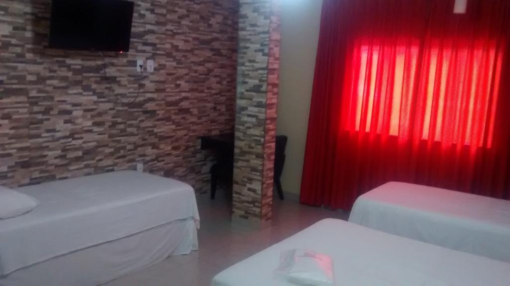 Hotel Dois Candangos Núcleo Bandeirante 客房 照片